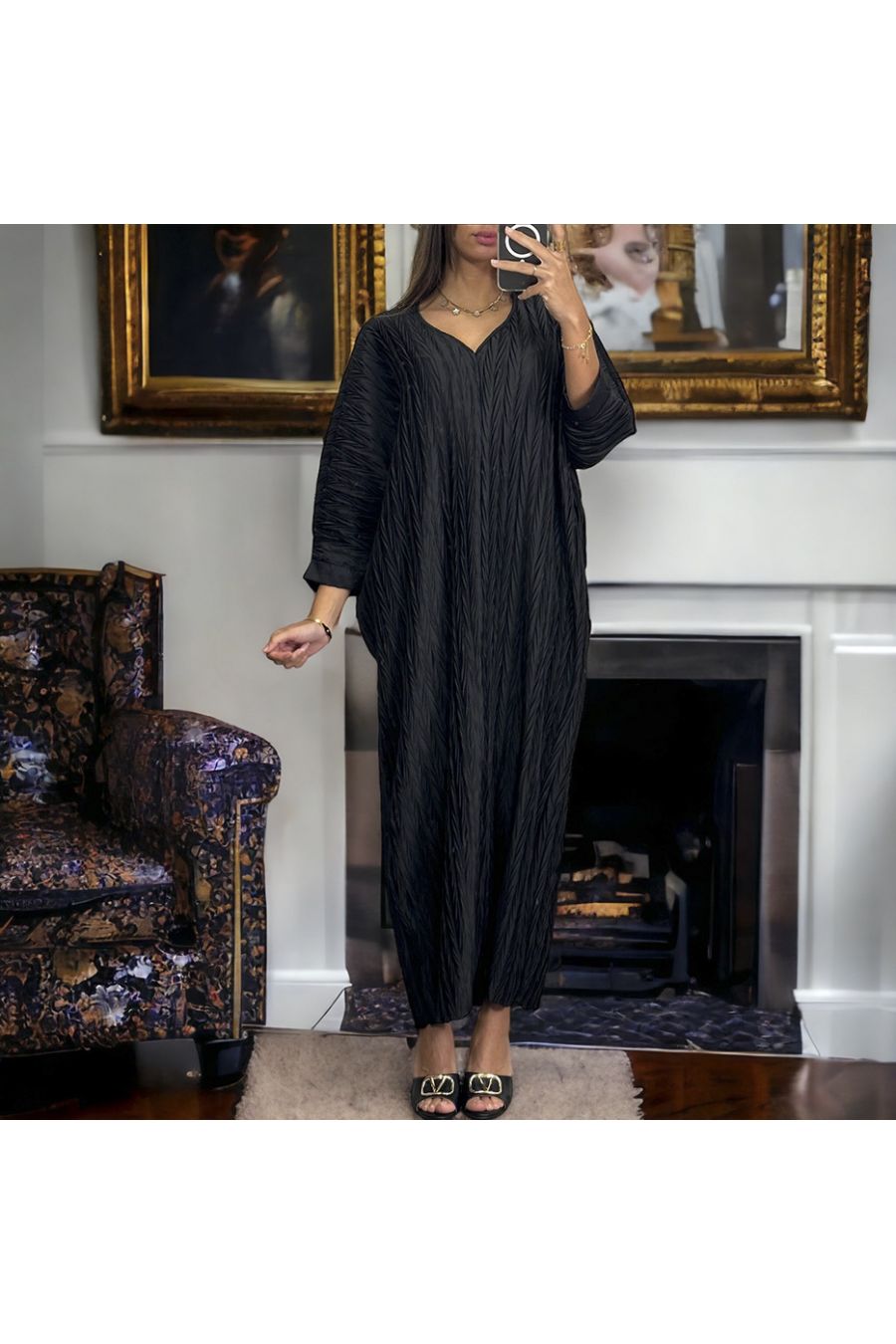 Long black v-neck dress with pattern - 1