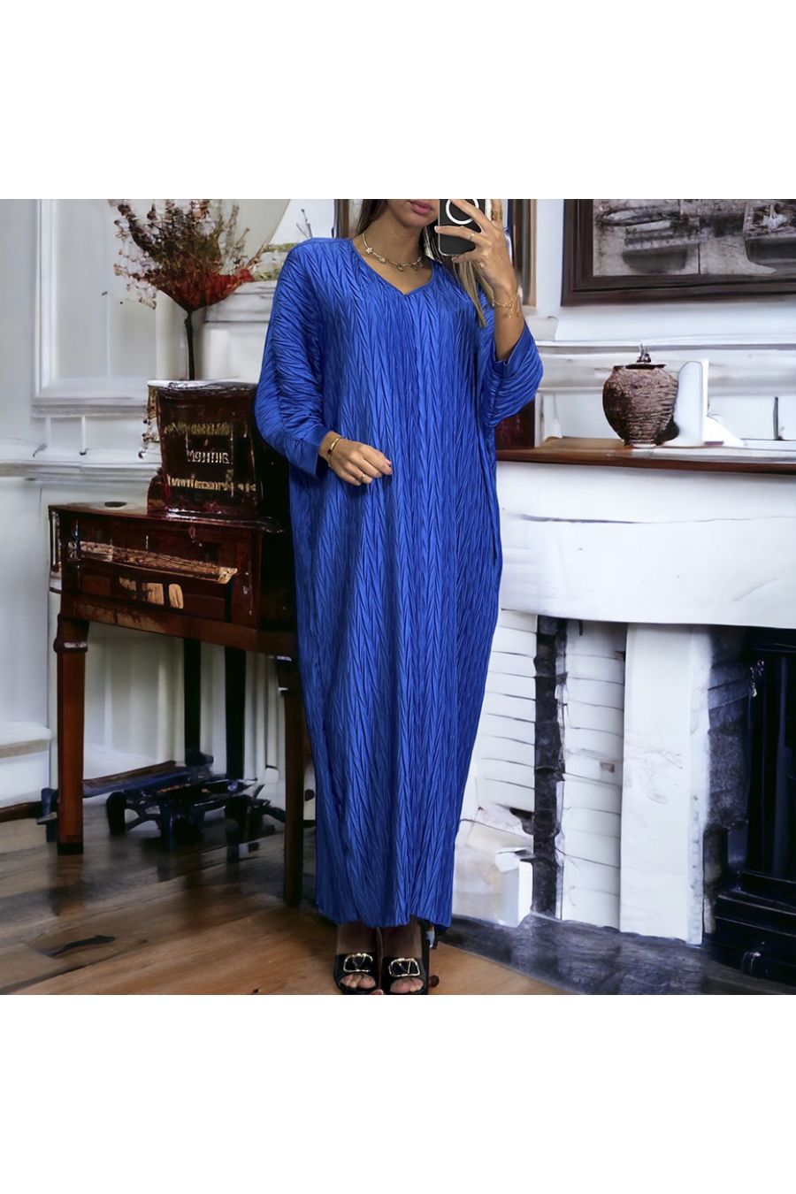 Long royal v-neck dress with pattern - 2