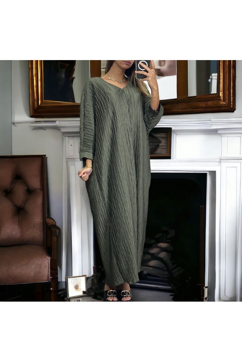 Long khaki v-neck dress with pattern - 3