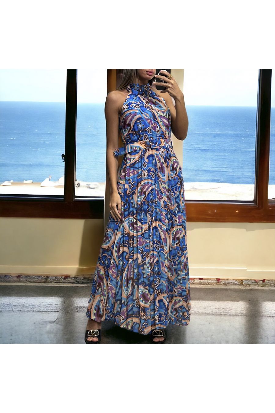 Longue robe plissé bleu avec ceinture sublime motif imprimé - 2