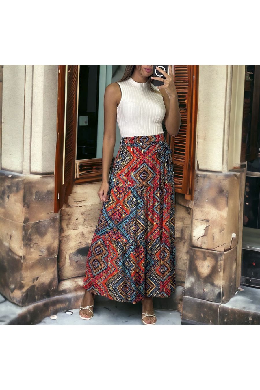 Long flared red skirt with pretty pattern - 2