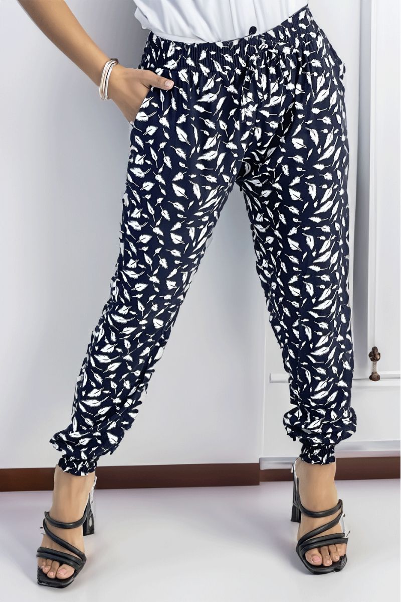 Wide navy pants with hundreds of feathers print - 2