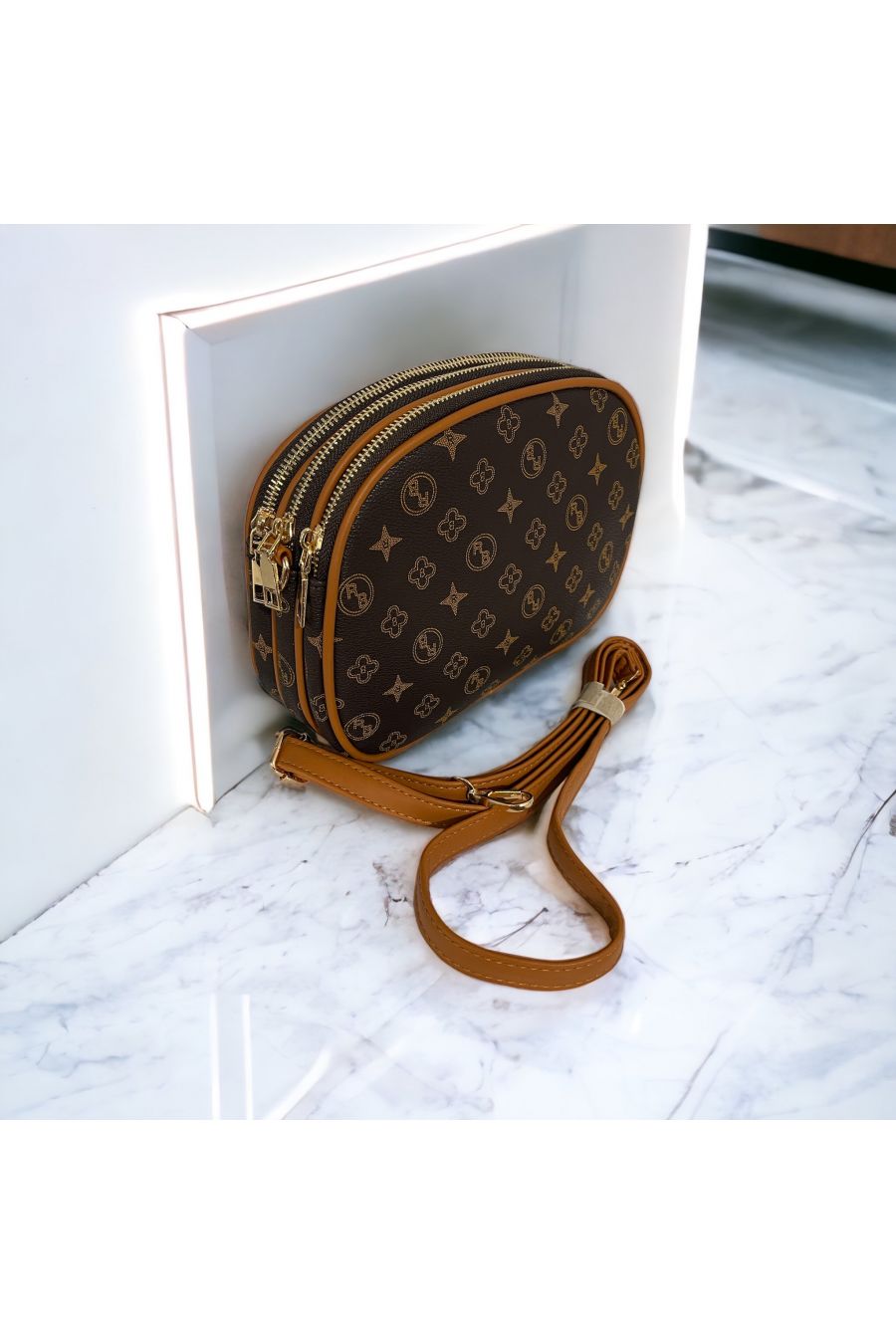 Brown handbag with 3 closures - 2