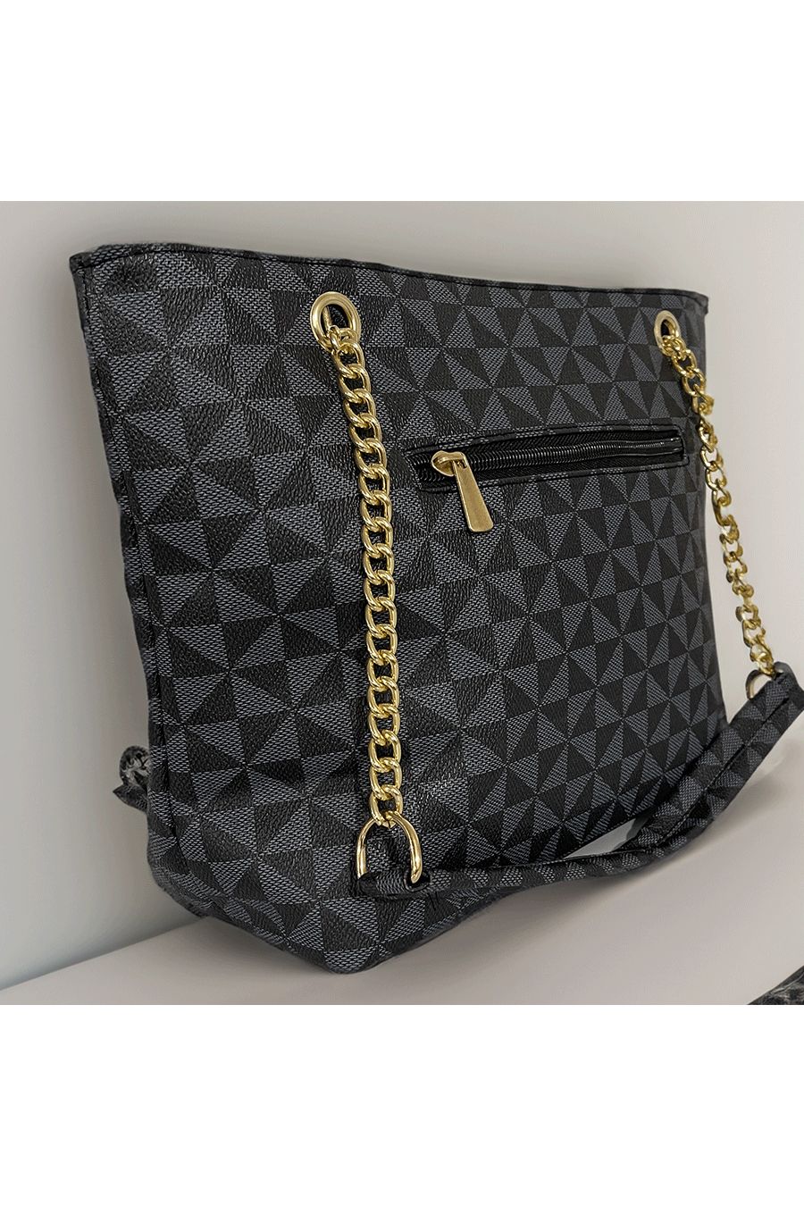 Black patterned V handbag - 2