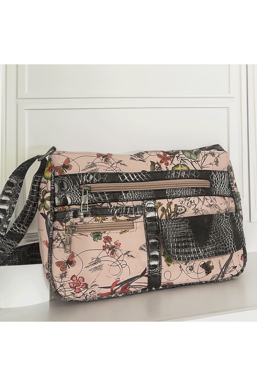 Pink handbag with pattern - 1