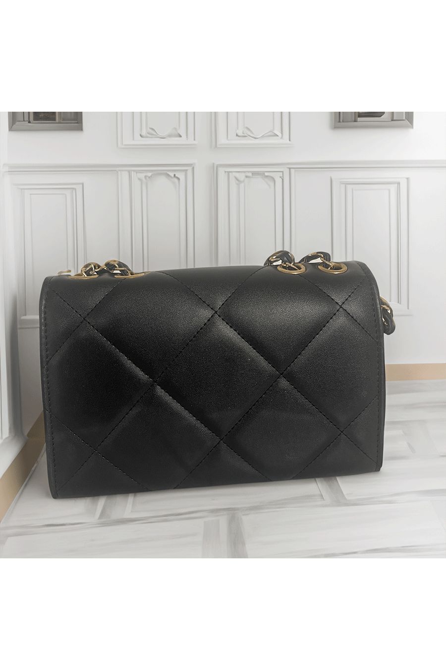 Black quilted handbag - 3