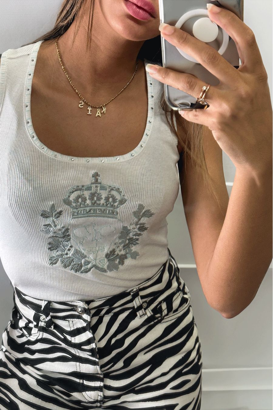 Chic white tank top printed with rhinestones - 3