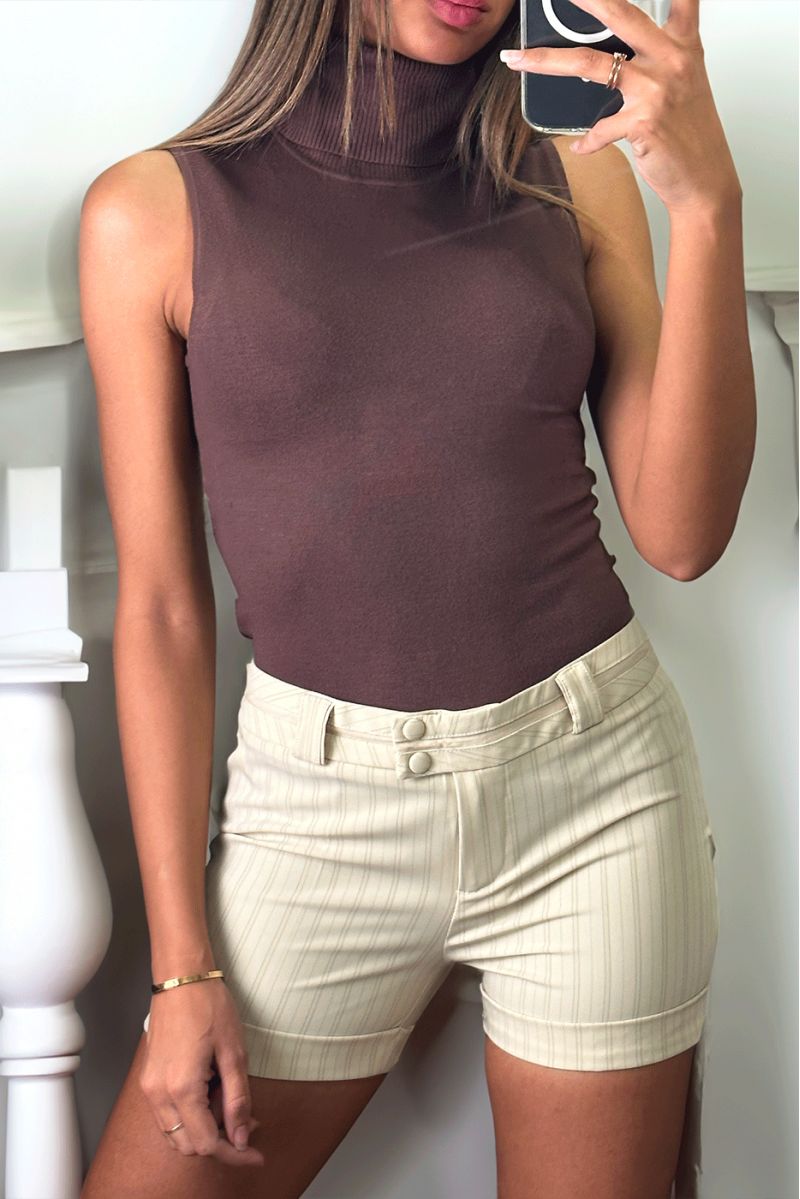 Beige shorts with cuffs, back pockets and striped pattern - 2