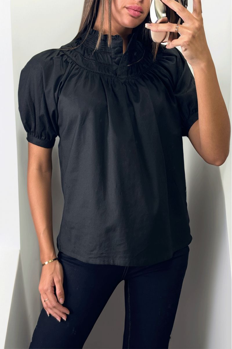 Zwarte blouse met knoop en kant bij de kraag - 1