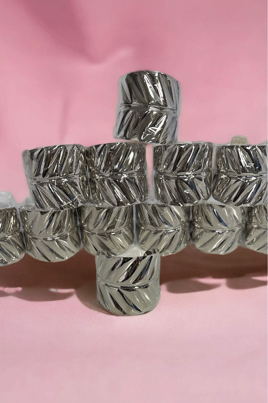 Set van 12 bladvormige zilveren armbanden - 1