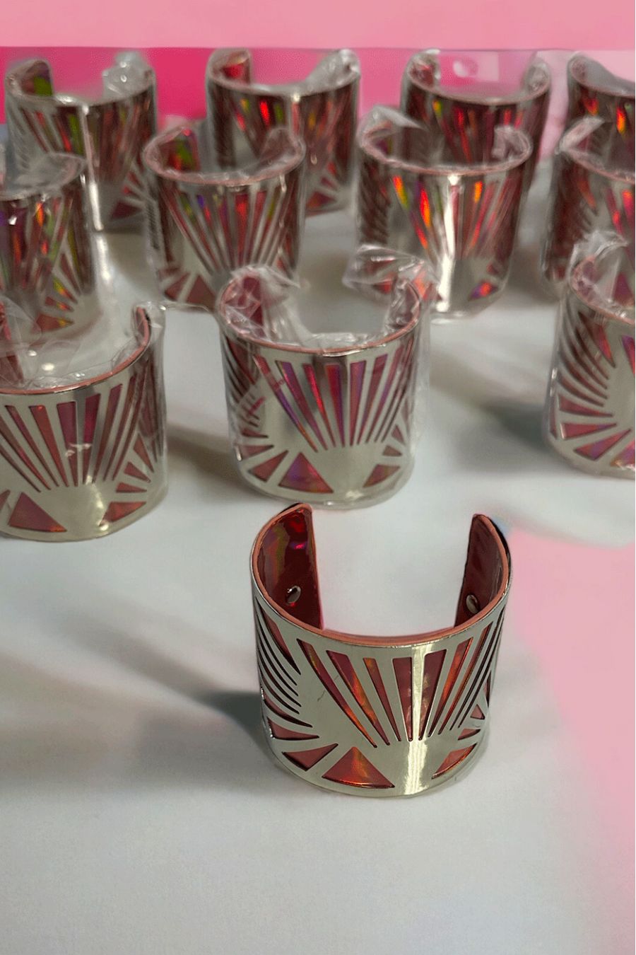 Set van 12 zilveren en rode armbanden - 1