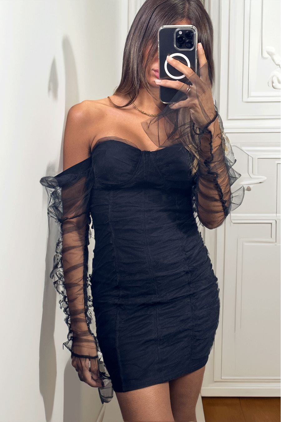 Short black stretch dress with gathered tulle neckline, cup and sleeves: A perfect fusion of glamor and modernity - 3