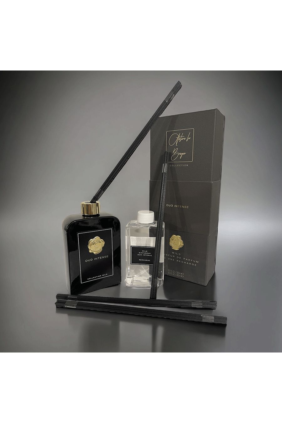 OUD INTENSE fragrance diffuser with a 300ML candle refill