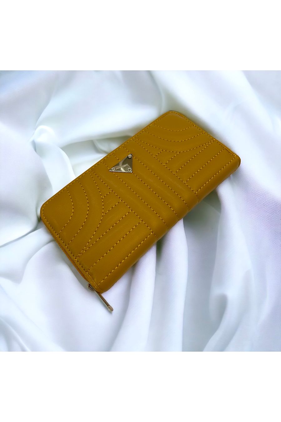 Patterned black handbag - 2