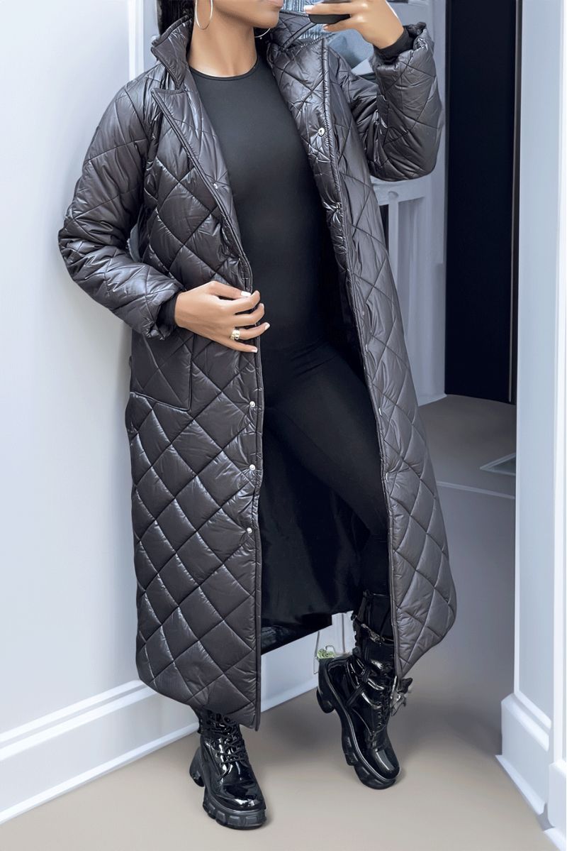 Long quilted down jacket in black - 3