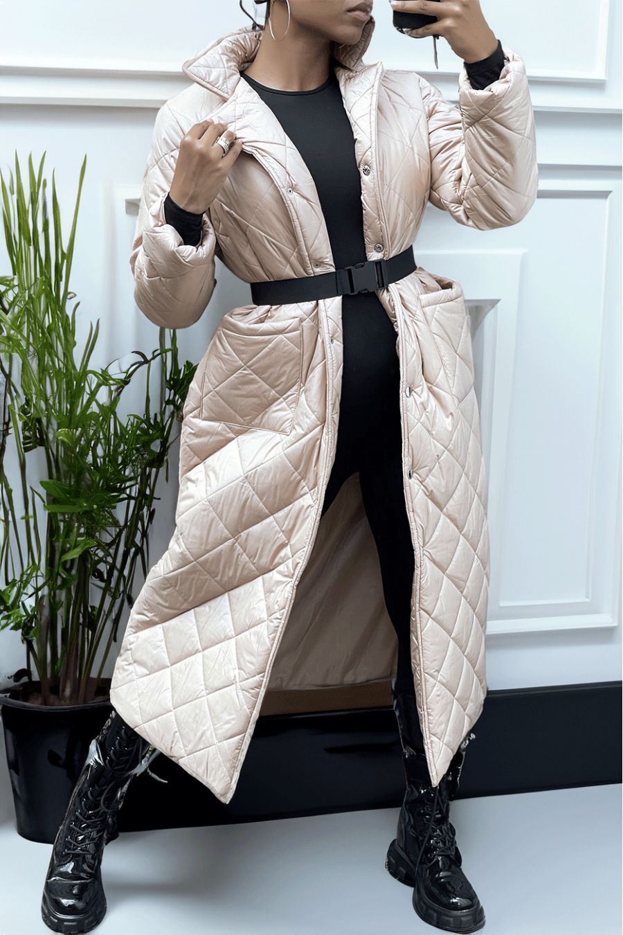 Long quilted down jacket in beige - 3