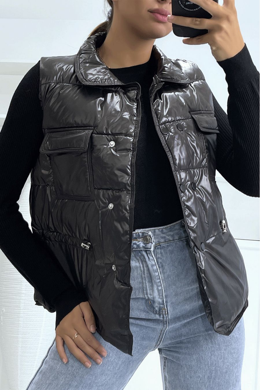 Zwart faux leren pufferjack met zakken aan de voorkant en verstelbaar in de taille, super trendy mouwloos - 2