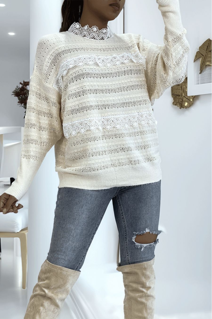 Goedkope beige opengewerkte trui met ronde hals en kant - 4