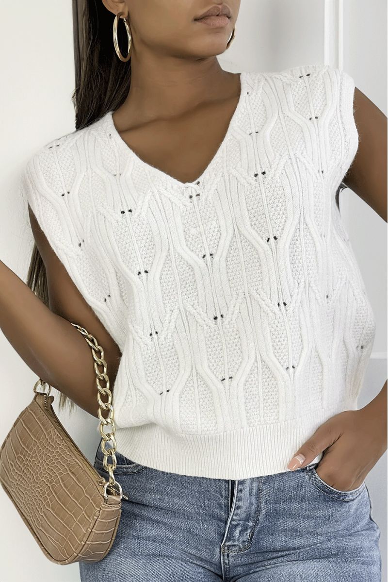 White sleeveless V-neck sweater with pretty braided pattern - 4