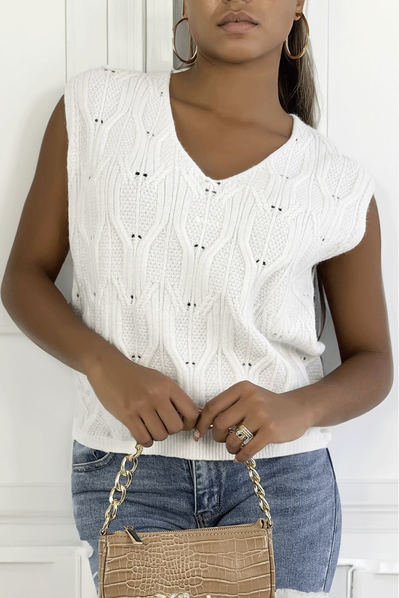 White sleeveless V-neck sweater with pretty braided pattern - 5