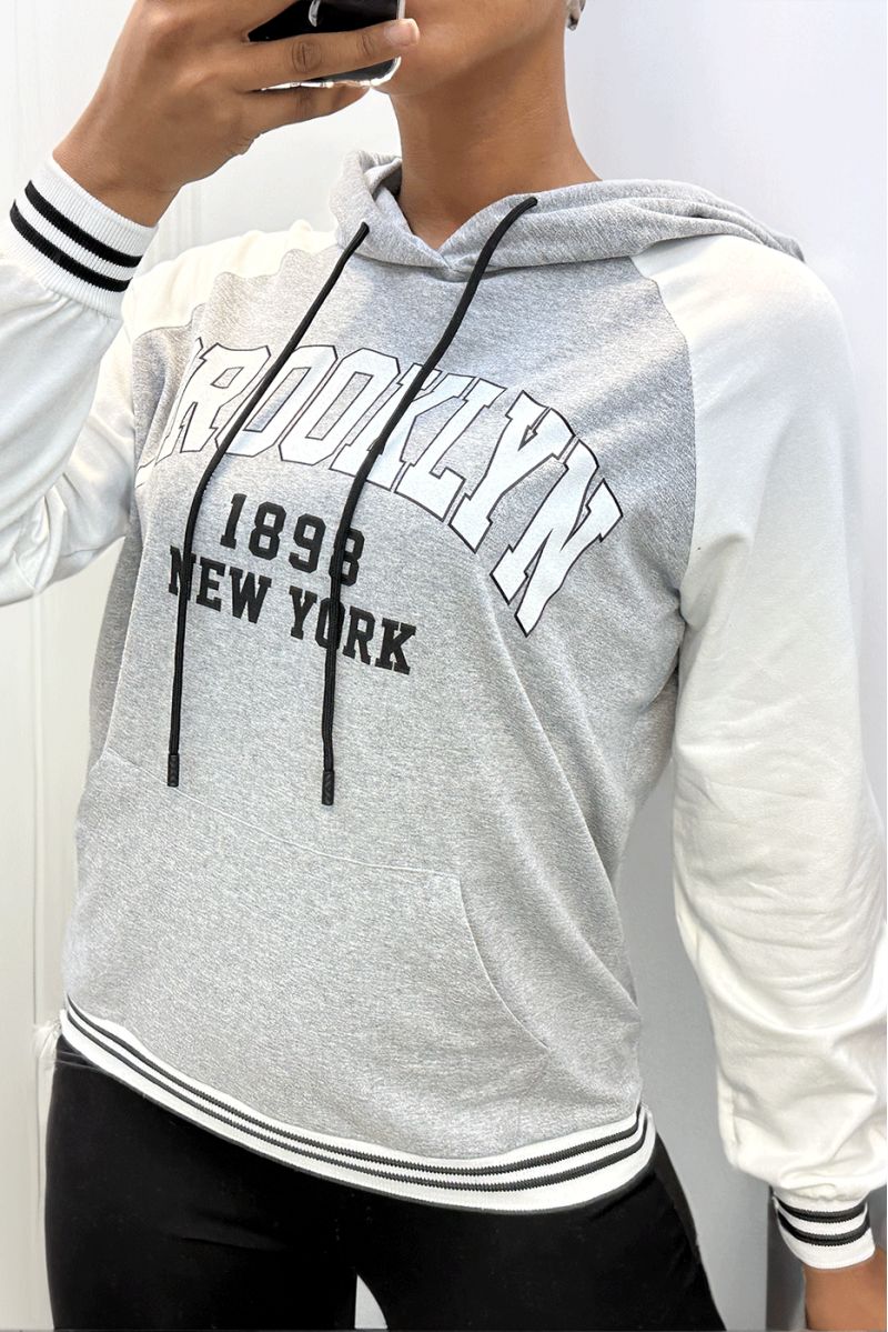 White and gray hoodie with BROOKLYN writing - 1