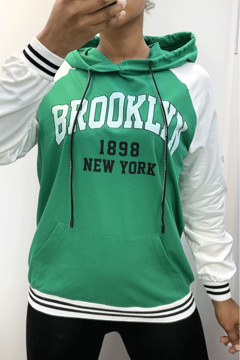 White and green hoodie with BROOKLYN writing - 1