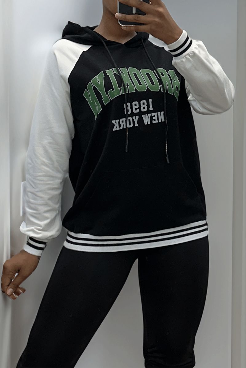 Witte en zwarte hoodie met BROOKLYN-opschrift - 4