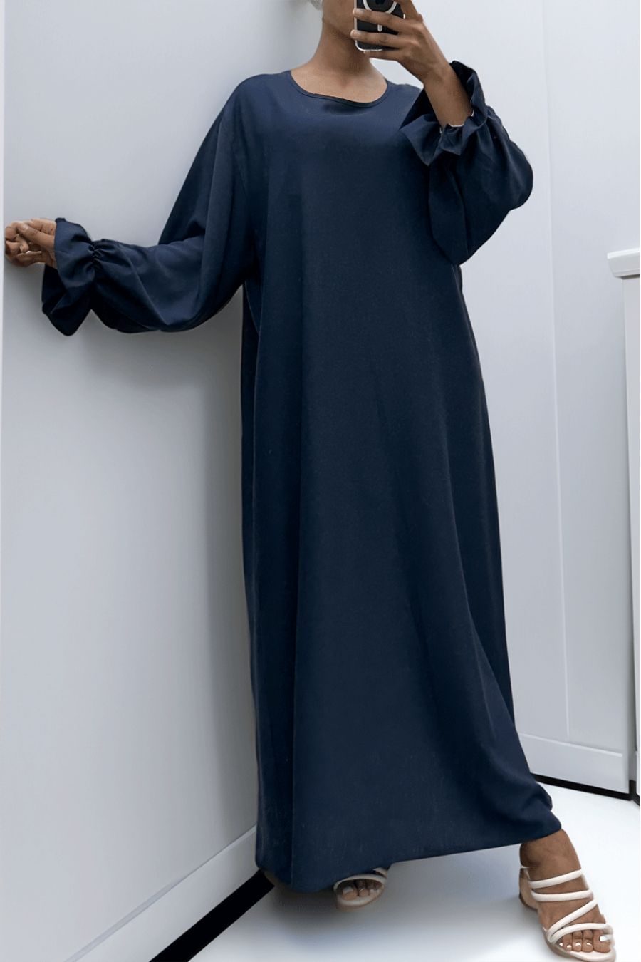 Longue abaya marine froncé aux manches