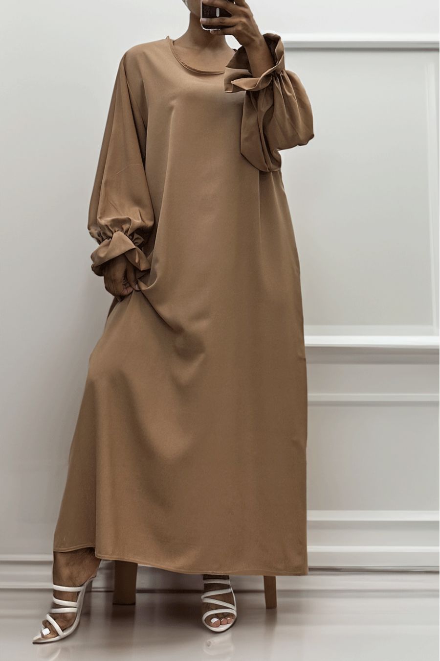 Longue abaya camel froncé aux manches - 3
