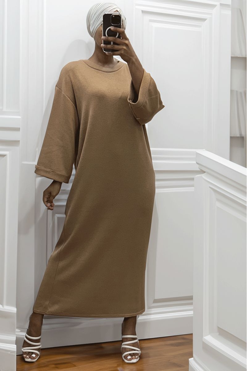 Lange camelkleurige trui-jurk met ronde hals en ronde hals - 3