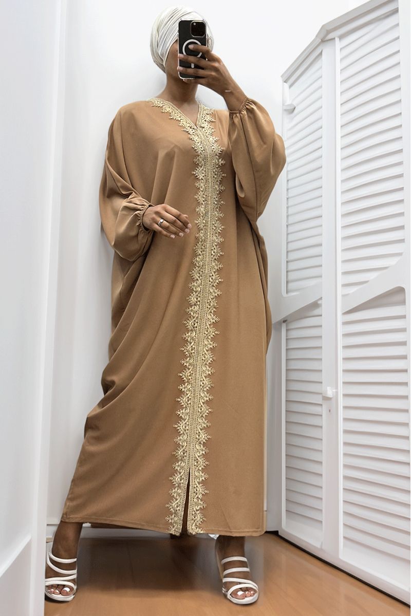 Longue abaya camel over size avec une jolie dentelle - 6