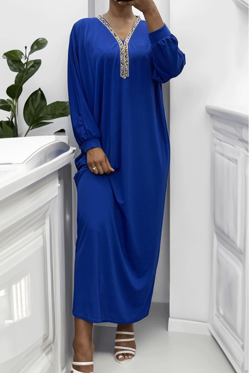 Royal abaya with rhinestone neckline and long sleeves - 2