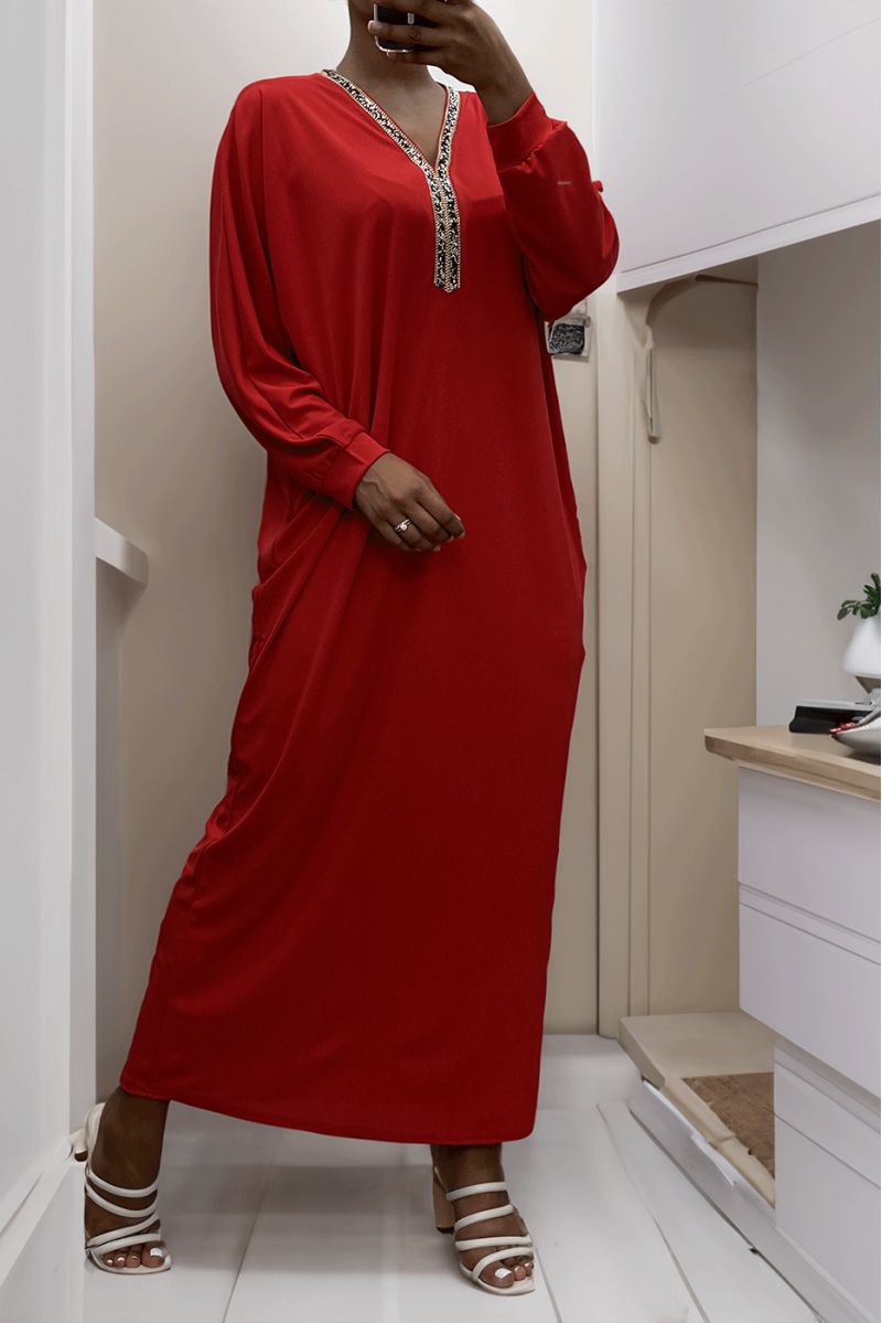 Red abaya with rhinestone neckline and long sleeves - 3