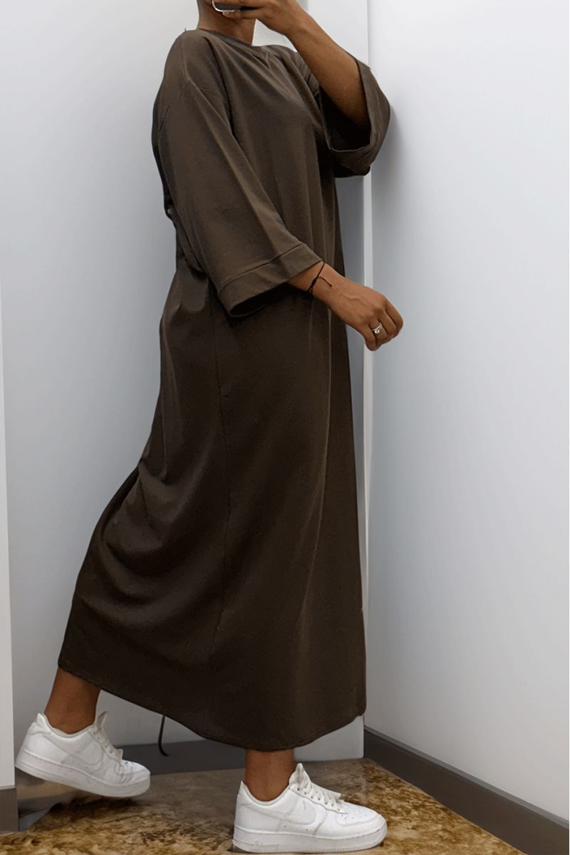 Longue robe over size en marron très épais - 2