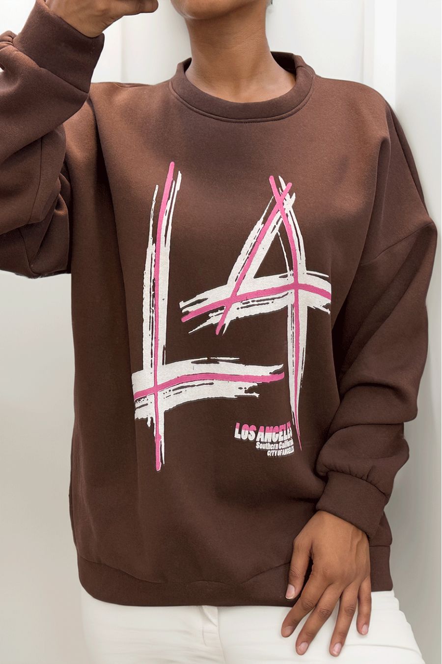 brown fleece oversize sweatshirt with LA LOS ANGELES writing - 2