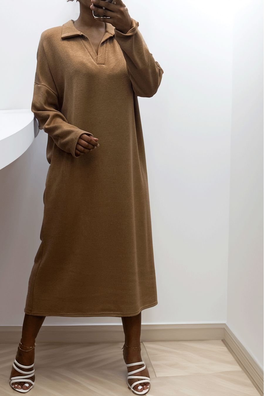 Longue robe épaisse col chemise en camel - 1