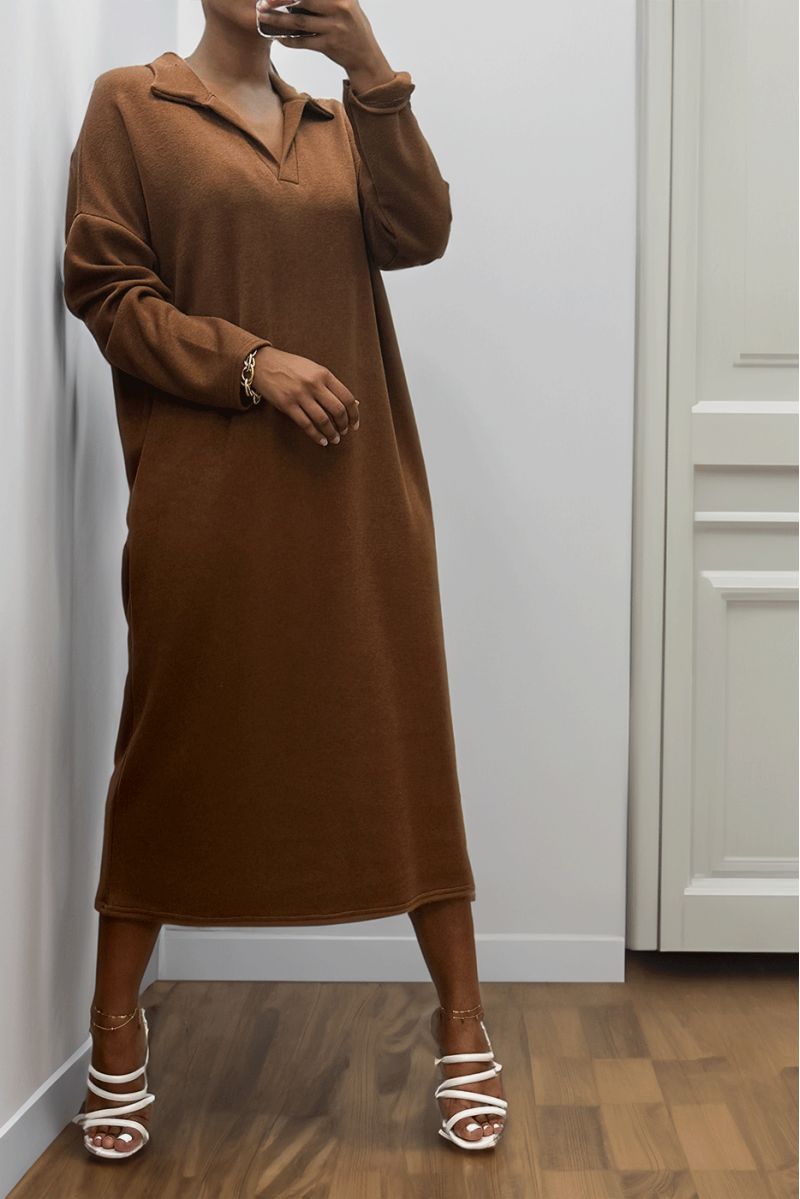 Long thick dress with shirt collar in brown - 3