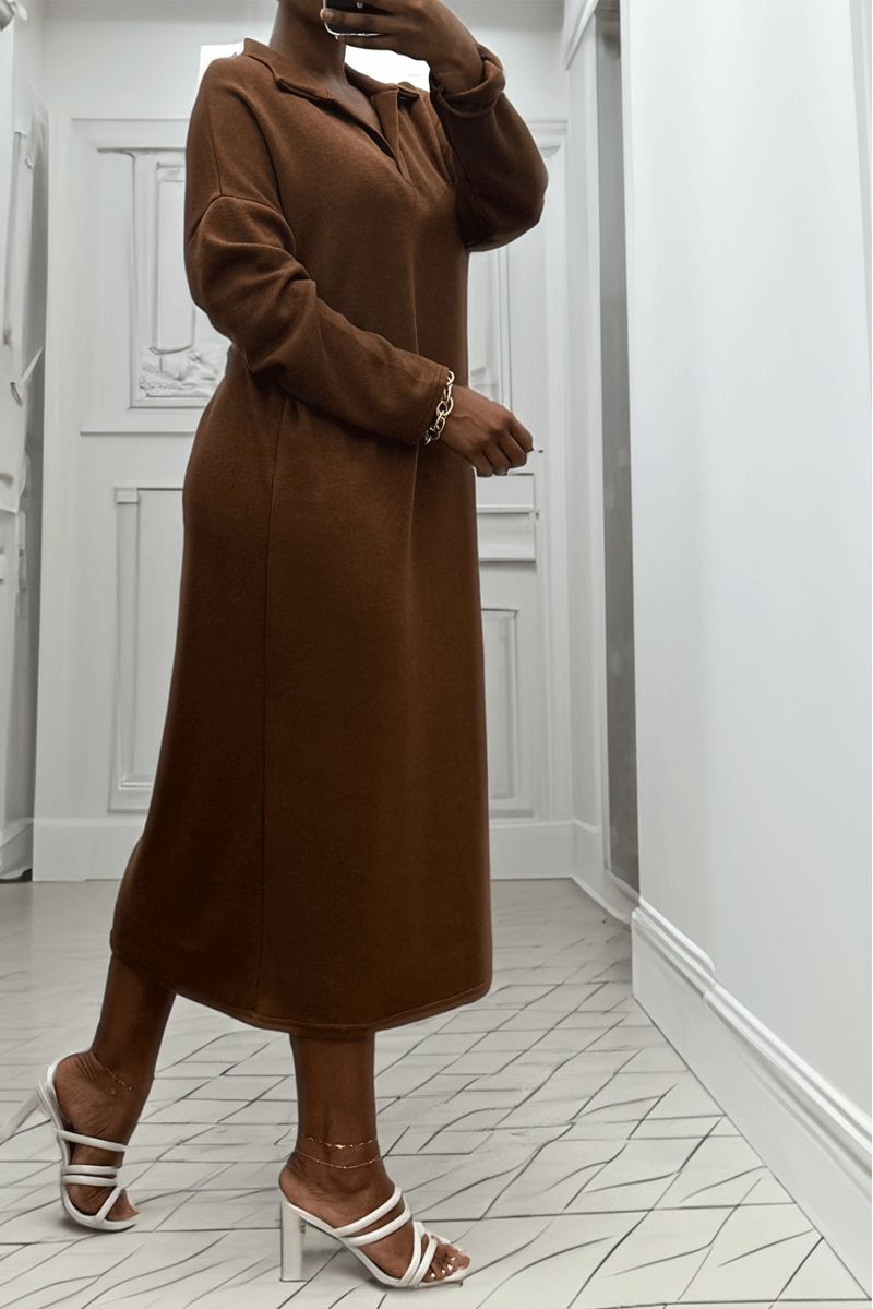 Long thick dress with shirt collar in brown - 5