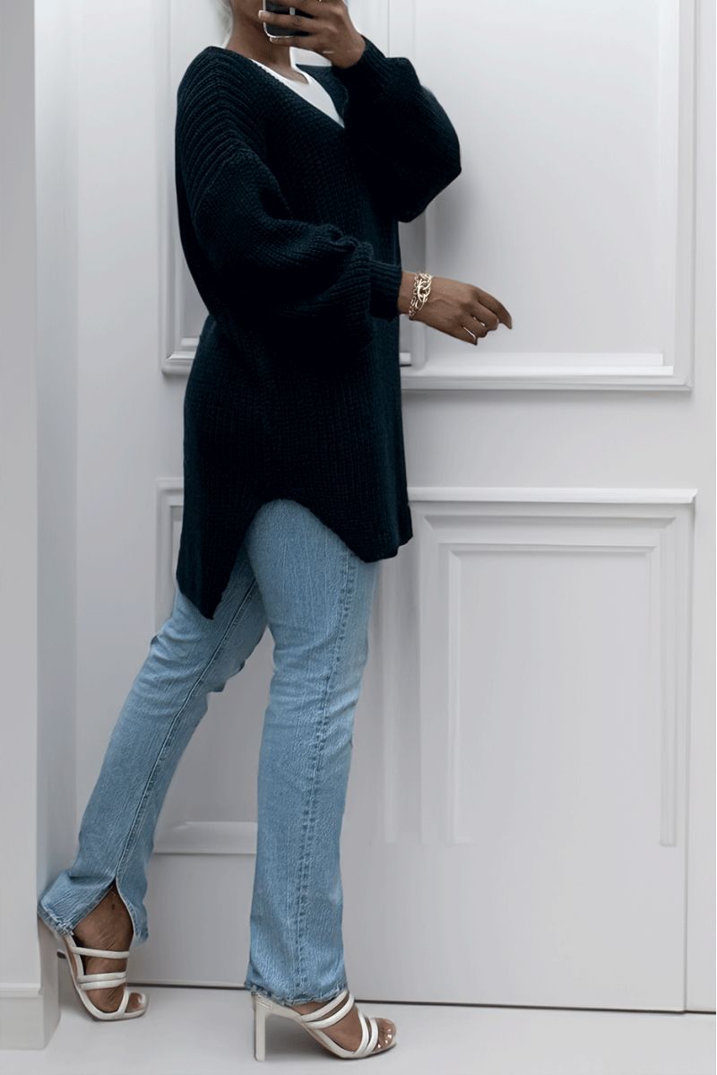 Navy asymmetrical knit sweater with v-neck and puffed sleeves, ultra soft - 2