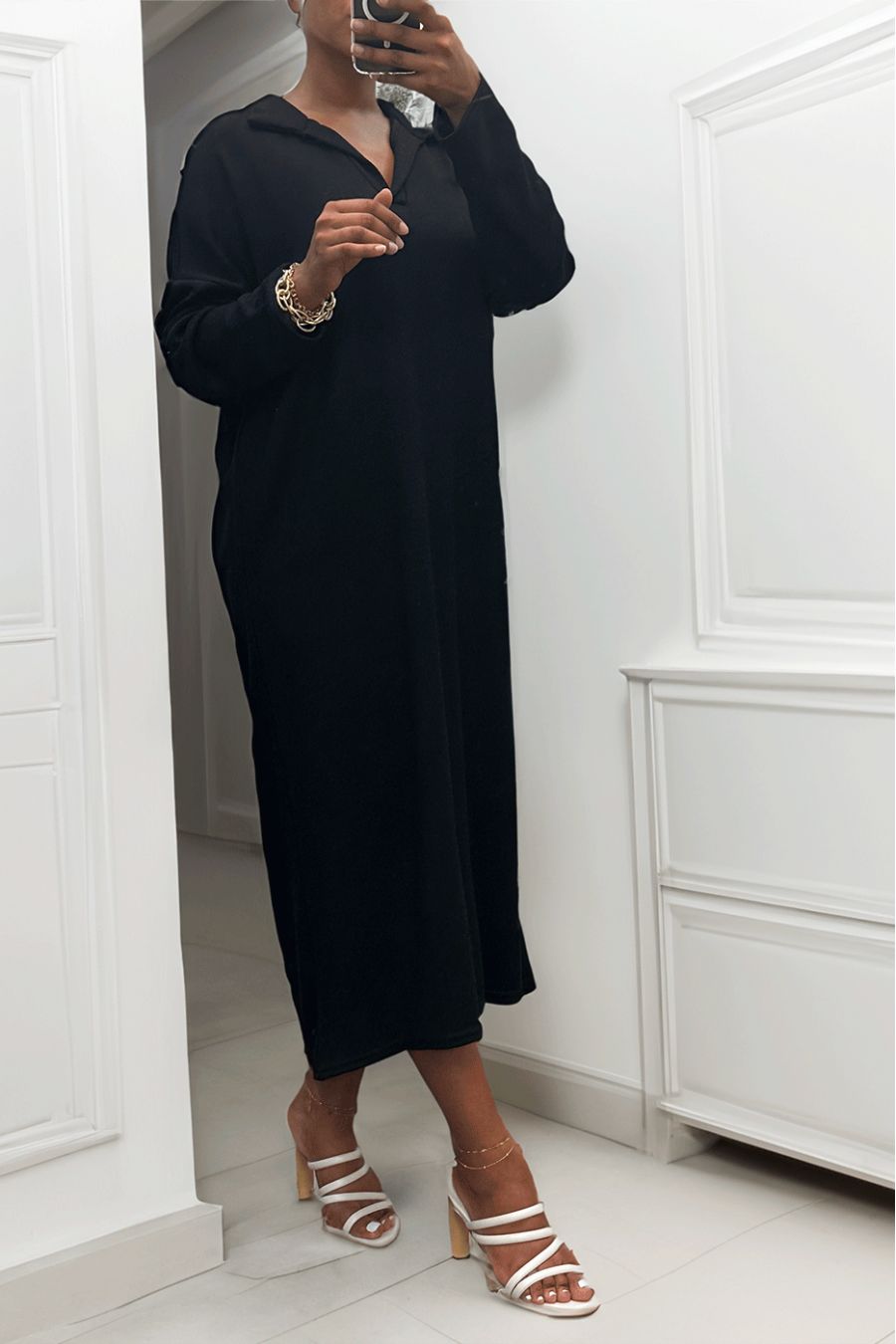 Long thick dress with shirt collar in black - 2