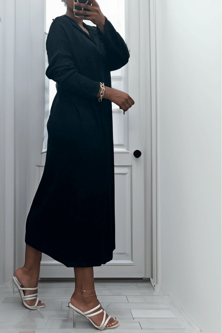 Long thick dress with shirt collar in black - 6