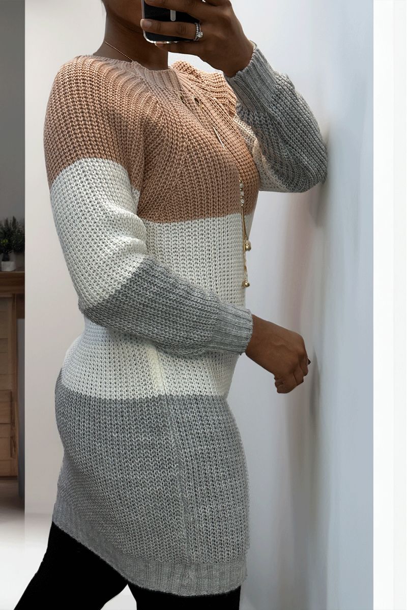 Tri-color sweater dress with necklace and rose at the top - 4 Tri-color sweater dress with necklace and rose at the top - 4