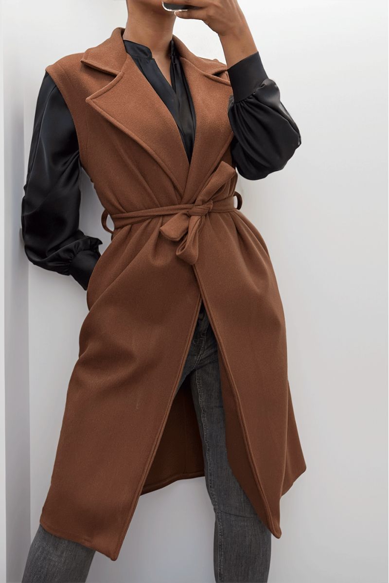 Long flowing brown sleeveless trench coat with belt - 3