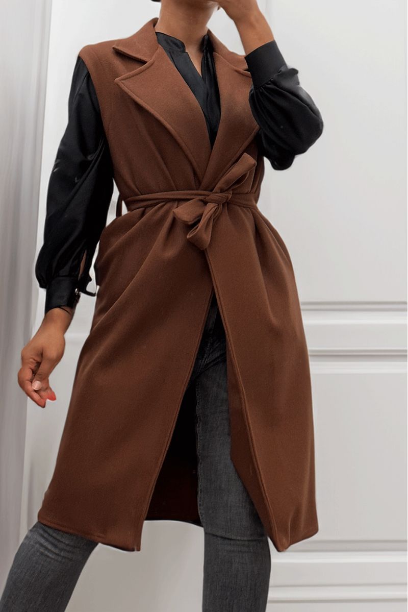 Trench long marron fluide sans manche avec ceinture - 6