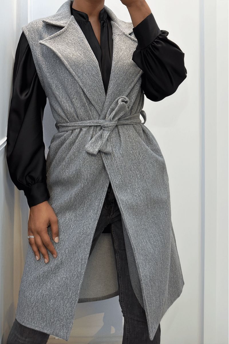 Long flowing gray sleeveless trench coat with belt - 2