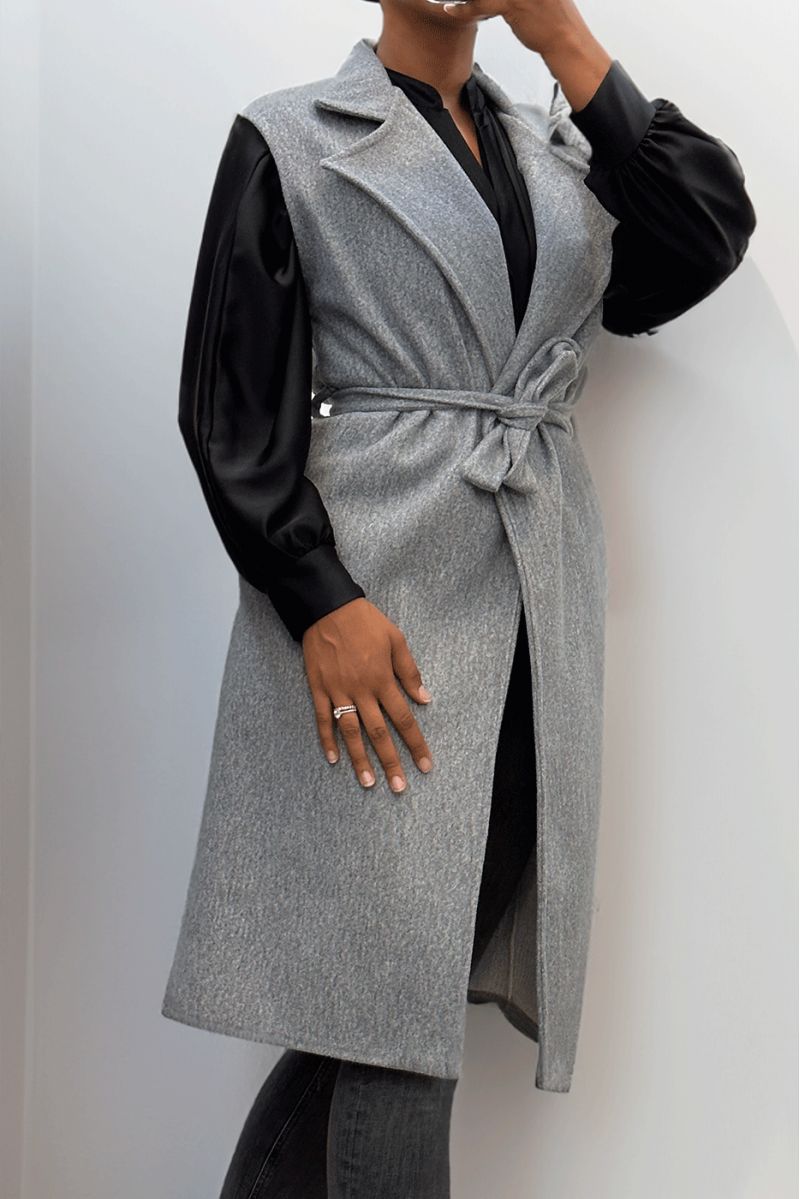 Long flowing gray sleeveless trench coat with belt - 7