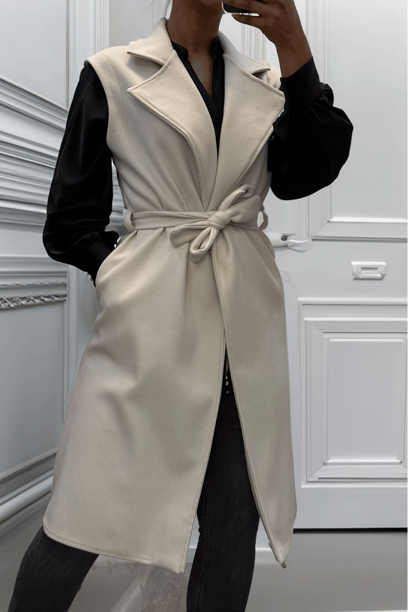 Long beige fluid sleeveless trench coat with belt - 2