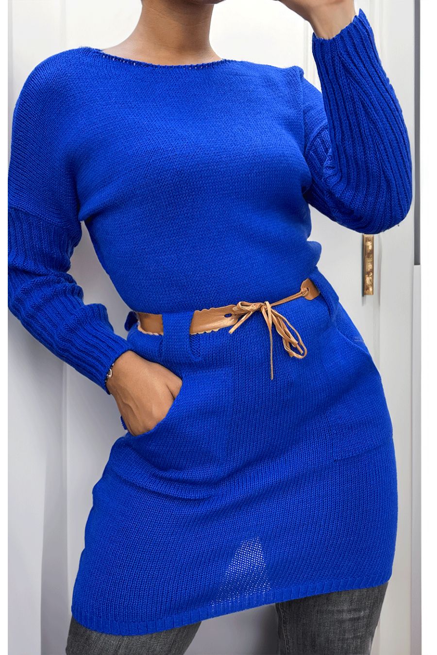 Royal cable knit dress with belt - 2