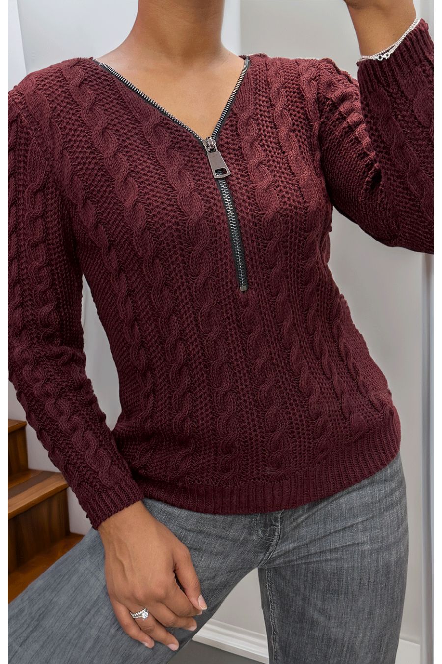 Burgundy cable knit sweater with zip at the collar