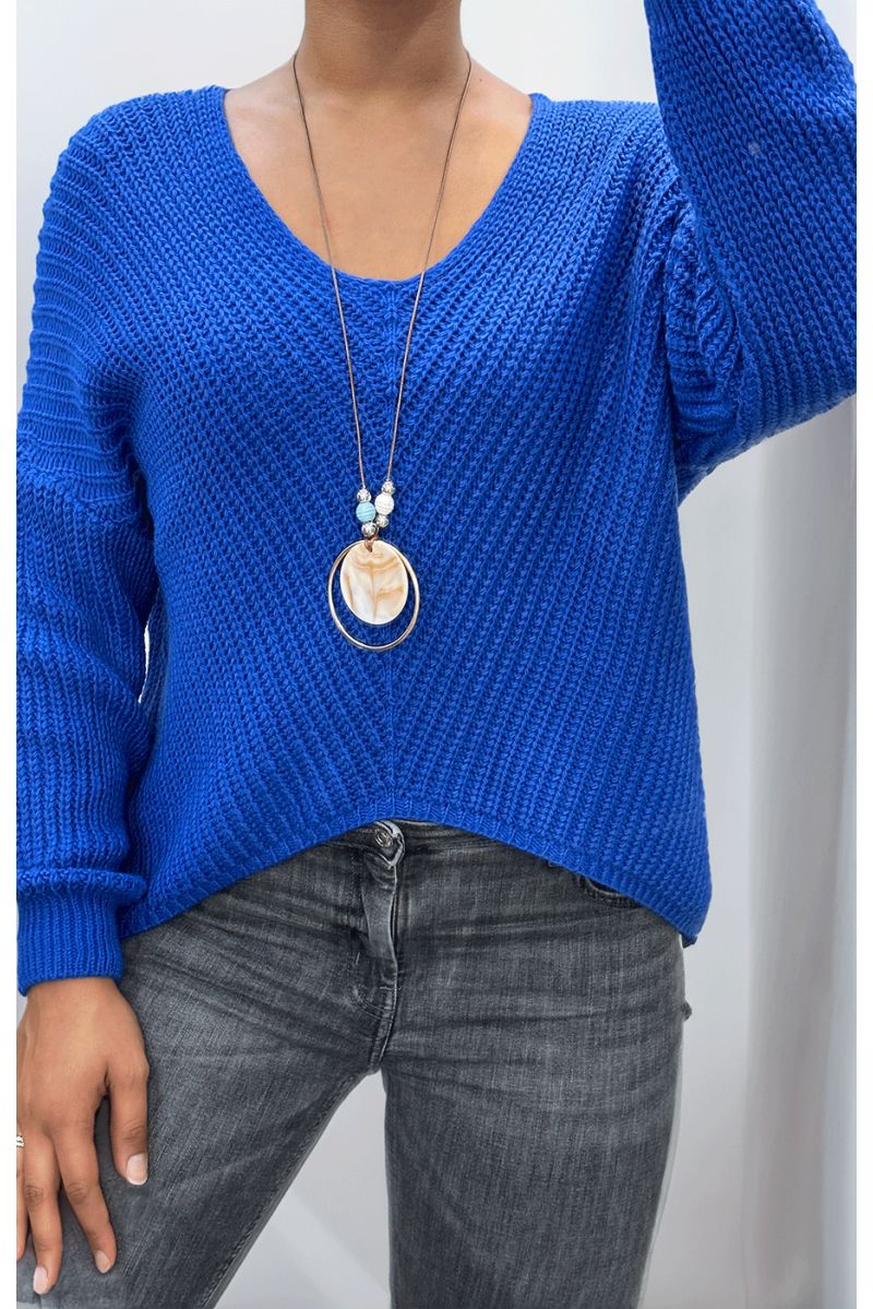 Royal cable knit sweater with long necklace - 1